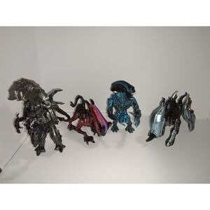 Lot of 4 1992 Vintage Kenner QUEEN GORILLA BULL ALIEN Action Figure